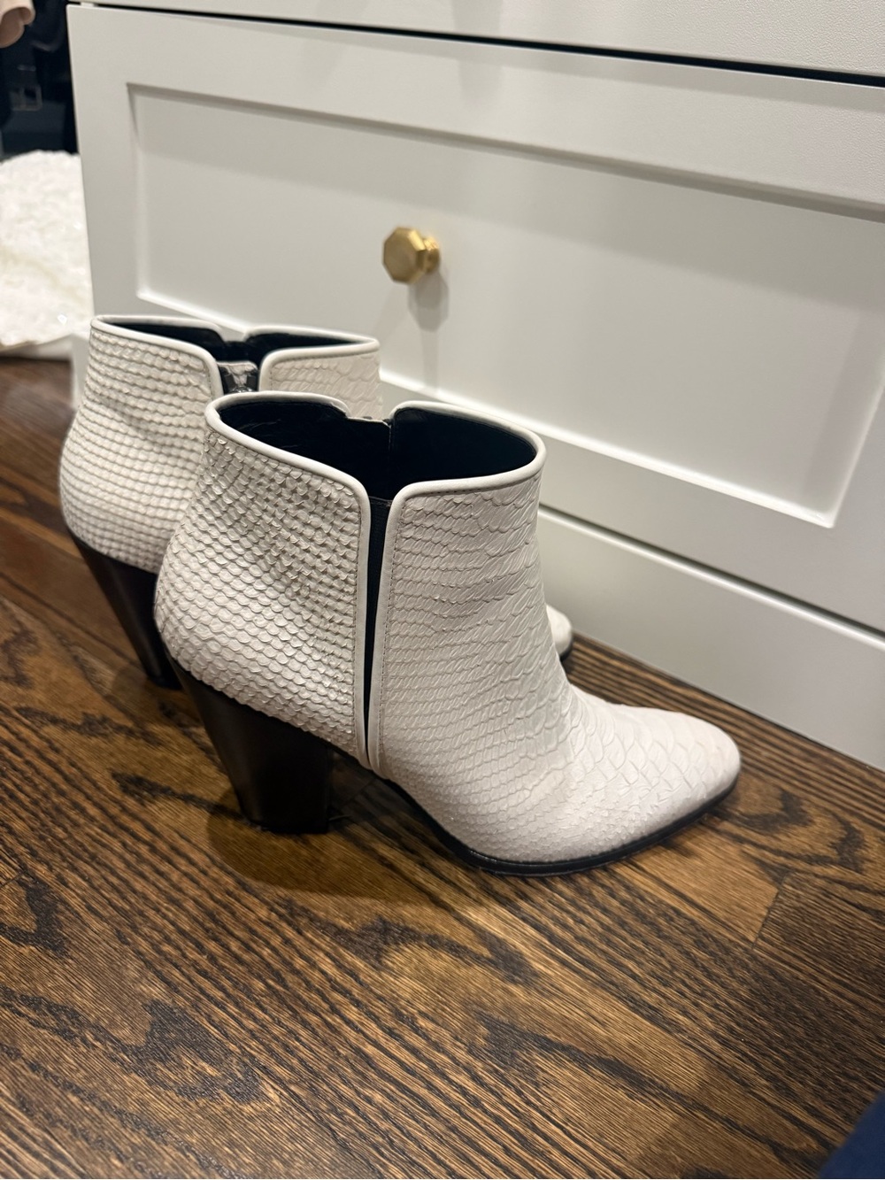 Giuseppe Zanotti - White Snake Skin Boots